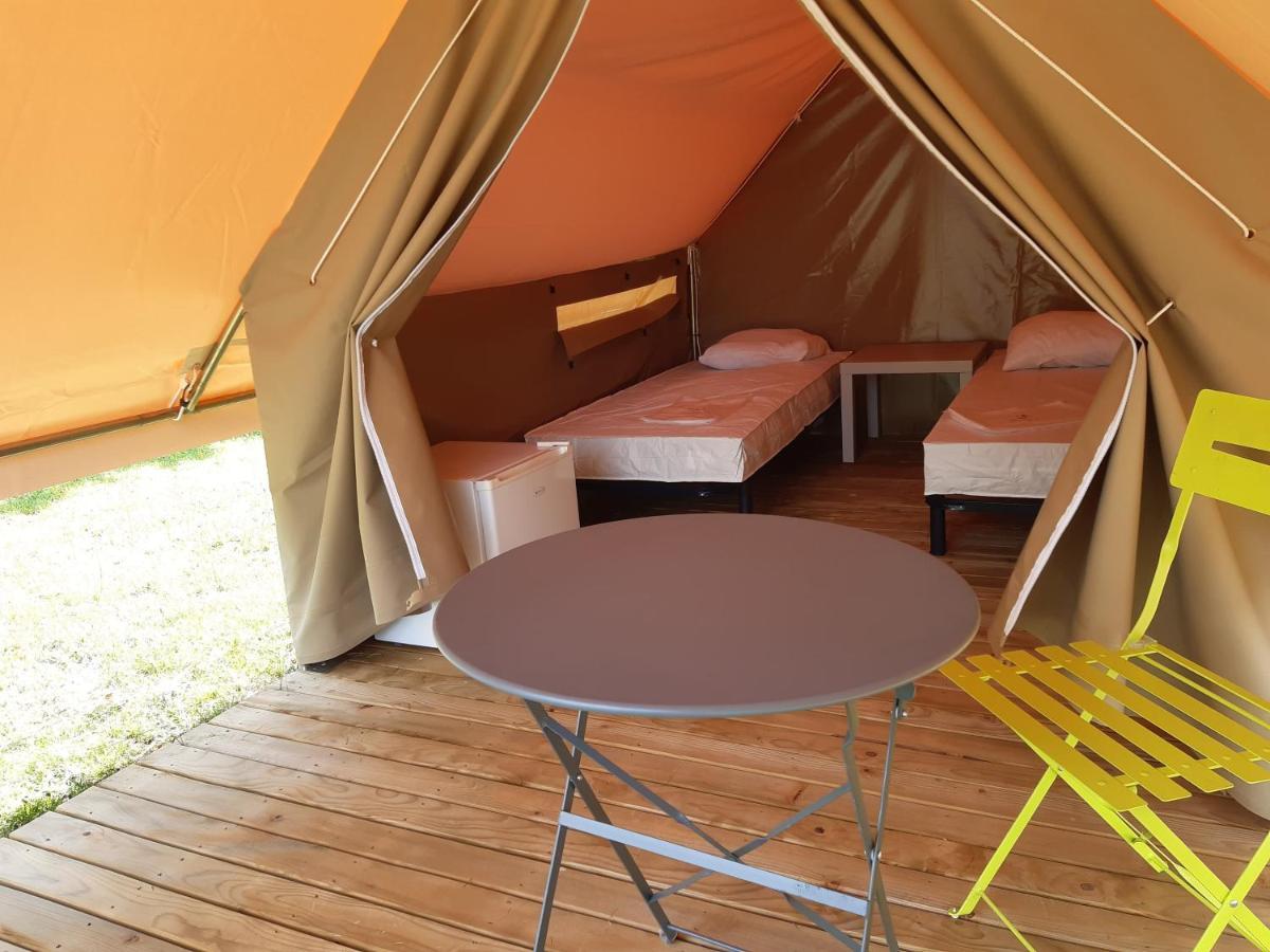 Camping De La Miniere Форж-лез-О Екстериор снимка